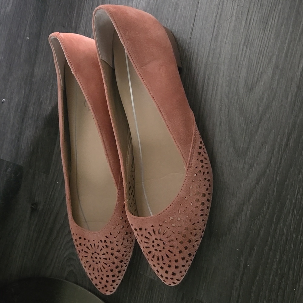 [NEW] Vionic Dusty Pink Carmela Perf Suede Flats Size 6 - Picture 2 of 9